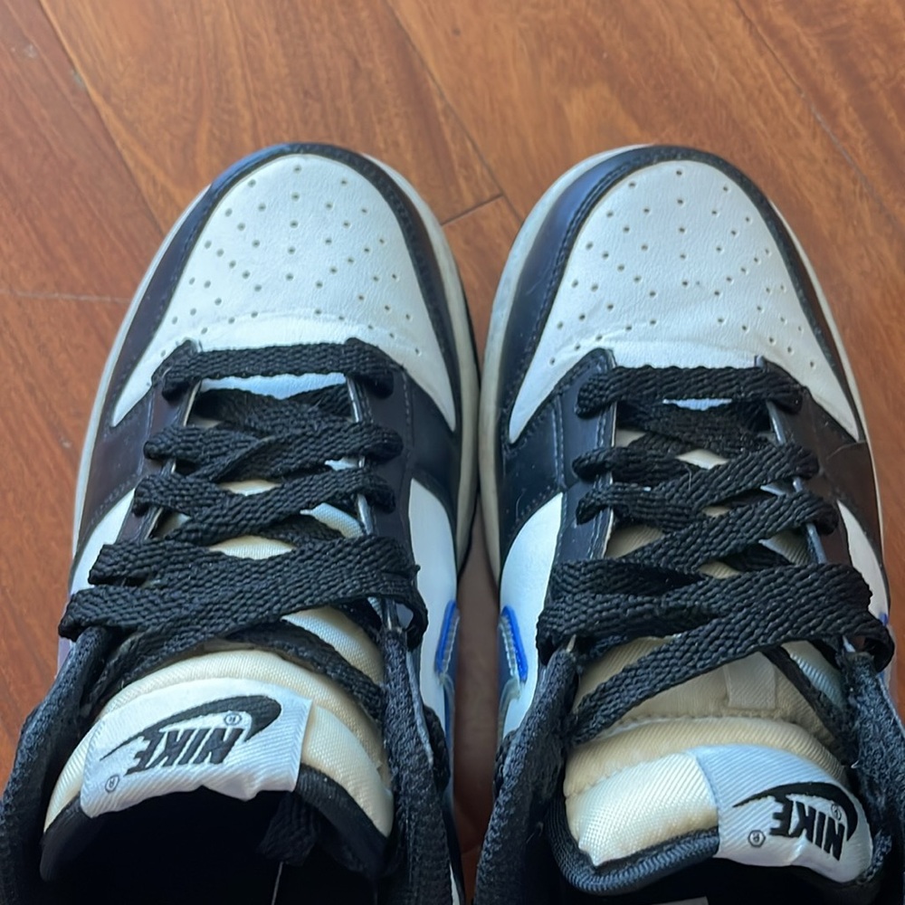 🚨SALE// Nike Dunk Low GS - Picture 7 of 11